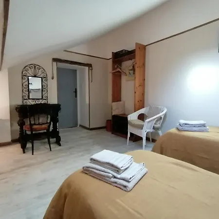 Les Ecuries Des Princesses *